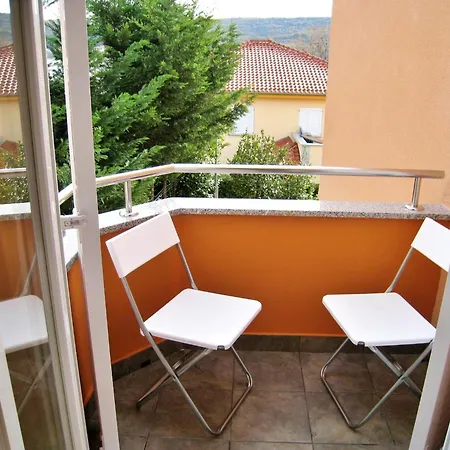 Apartment By The Sea Cizici, Krk - 25023 Cizici